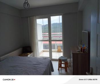 EMLAK HABERCİSİ 'NDEN MUDANYA HALİTPAŞA ÜST KISIMDA HAVUZLU KAT MÜLKİYETLİ OTOPARKLI SİTEDE 85 M2 ARA KAT SATILIK  1+1 DAİRE