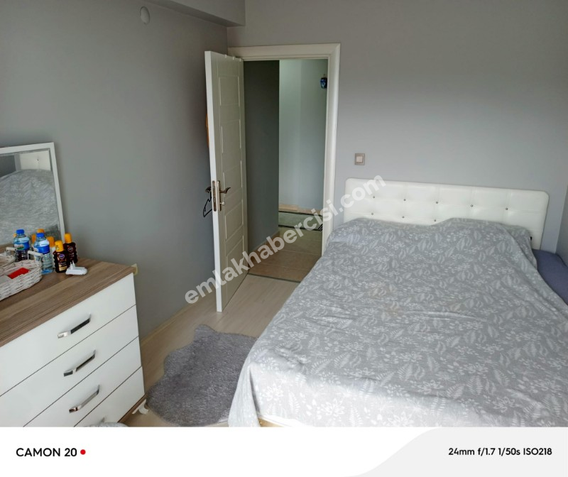 EMLAK HABERCİSİ 'NDEN MUDANYA HALİTPAŞA ÜST KISIMDA HAVUZLU KAT MÜLKİYETLİ OTOPARKLI SİTEDE 85 M2 ARA KAT SATILIK  1+1 DAİRE