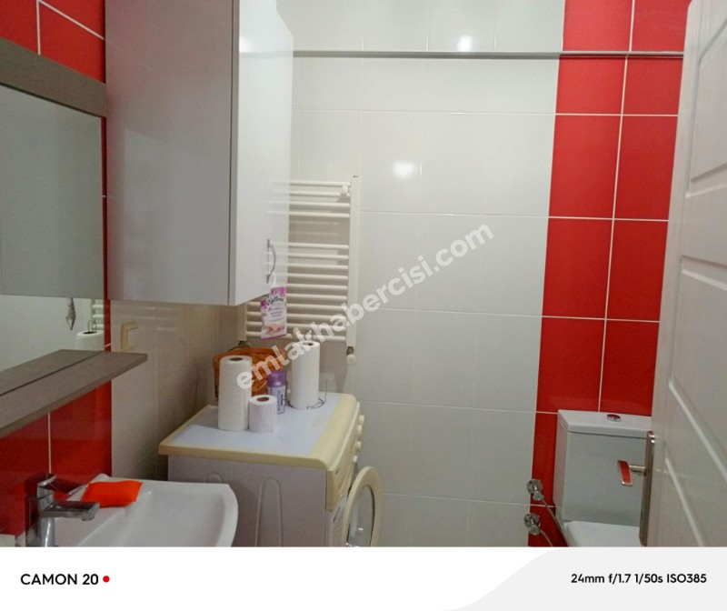 EMLAK HABERCİSİ 'NDEN MUDANYA HALİTPAŞA ÜST KISIMDA HAVUZLU KAT MÜLKİYETLİ OTOPARKLI SİTEDE 85 M2 ARA KAT SATILIK  1+1 DAİRE