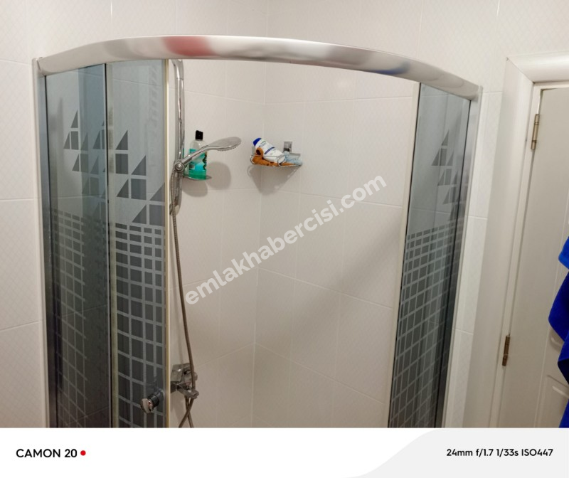 EMLAK HABERCİSİ 'NDEN MUDANYA HALİTPAŞA ÜST KISIMDA HAVUZLU KAT MÜLKİYETLİ OTOPARKLI SİTEDE 85 M2 ARA KAT SATILIK  1+1 DAİRE