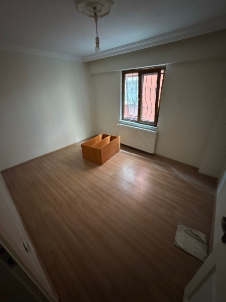 Yeşilpınar'da Metro'ya 7 Dk 2+1 & Kot 1 Boş Satılık Daire