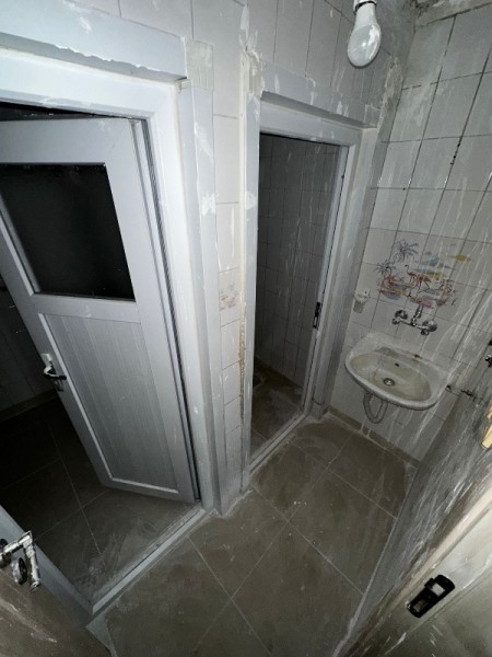 Binevler'de Metro'ya 2 Dk 2+1 Arakat Balkonlu Büyük Kiralık Daire