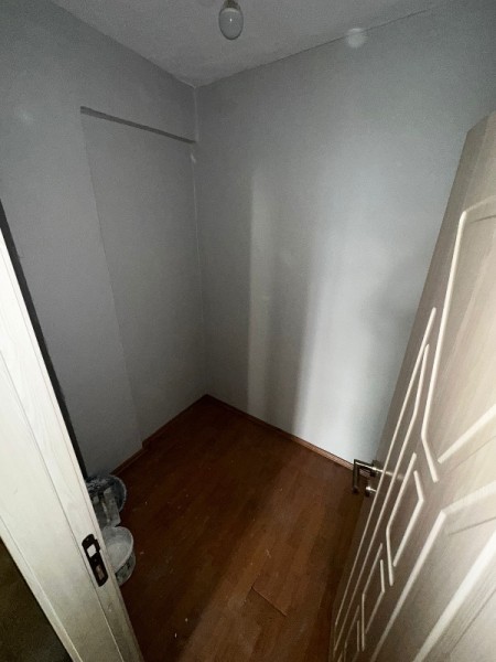 Binevler'de Metro'ya 2 Dk 2+1 Arakat Balkonlu Büyük Kiralık Daire