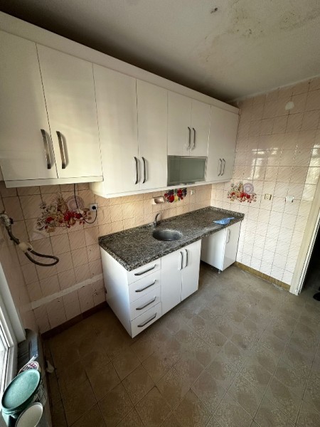 Binevler'de Metro'ya 2 Dk 2+1 Arakat Balkonlu Büyük Kiralık Daire