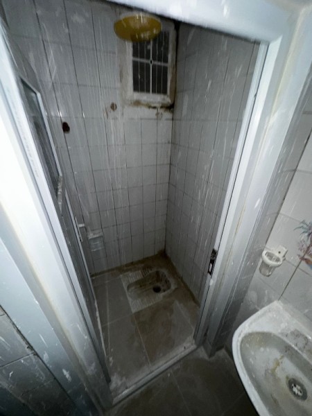 Binevler'de Metro'ya 2 Dk 2+1 Arakat Balkonlu Büyük Kiralık Daire