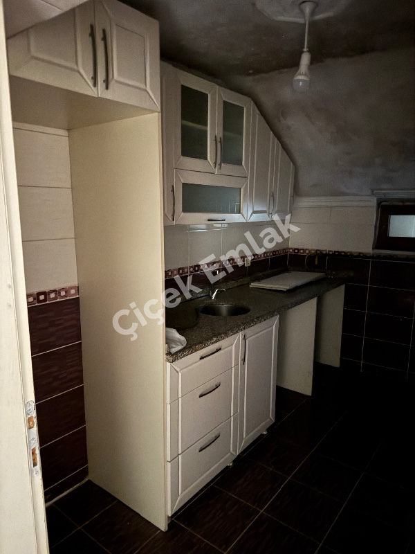 Yeşilpınar'da Metro'ya 7 Dk 2+1 & Kot 1 Boş Satılık Daire