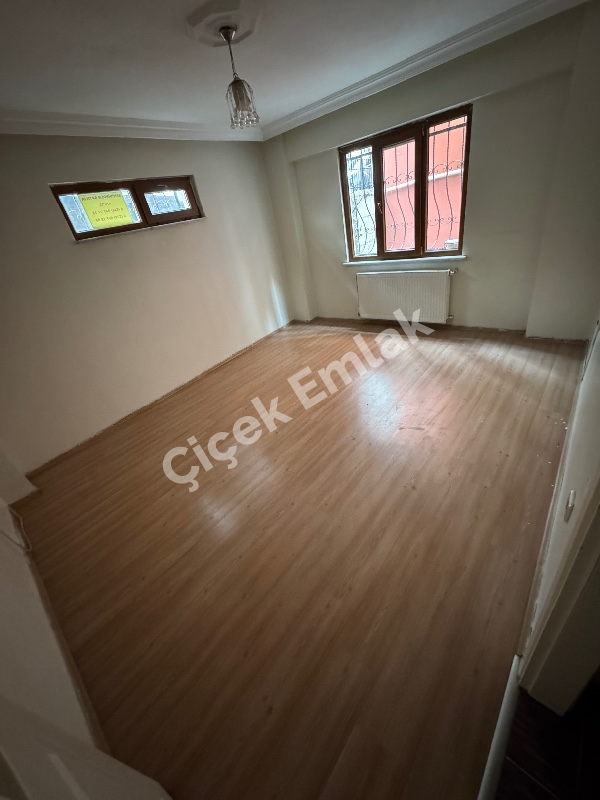 Yeşilpınar'da Metro'ya 7 Dk 2+1 & Kot 1 Boş Satılık Daire