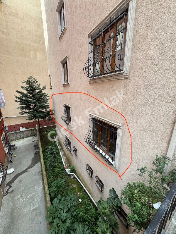 Yeşilpınar'da Metro'ya 7 Dk 2+1 & Kot 1 Boş Satılık Daire