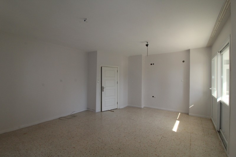 ASLAN'DAN MENDERESDE MERKEZİ KONUMDA BAĞIMSIZ MUTFAK KİRALIK 3+1