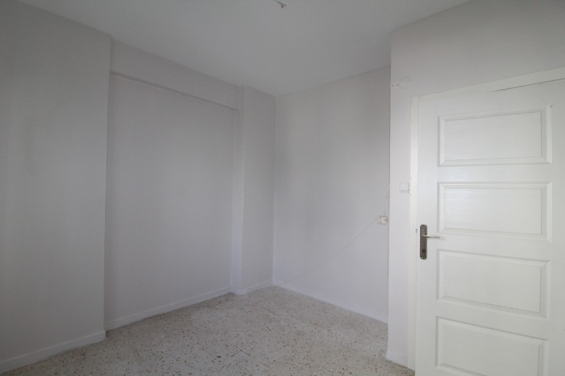 ASLAN'DAN MENDERESDE MERKEZİ KONUMDA BAĞIMSIZ MUTFAK KİRALIK 3+1