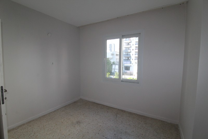 ASLAN'DAN MENDERESDE MERKEZİ KONUMDA BAĞIMSIZ MUTFAK KİRALIK 3+1