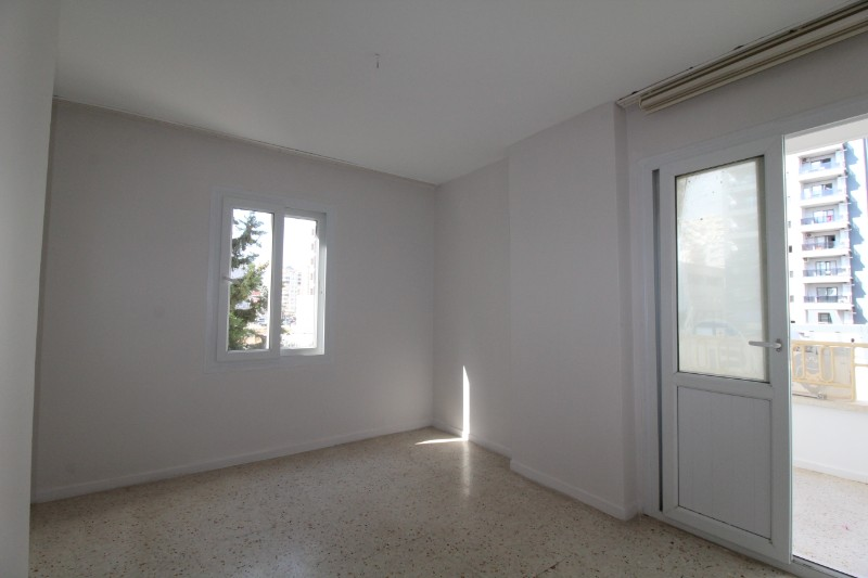 ASLAN'DAN MENDERESDE MERKEZİ KONUMDA BAĞIMSIZ MUTFAK KİRALIK 3+1