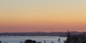 2+1TEVFİK TURA APT DENİZ MANZARALI EŞYALI KİRALIK DAİRE