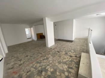 KİRALIK 3 KATLI ÇİFT CEPHELİ GENİŞ DÜKKAN