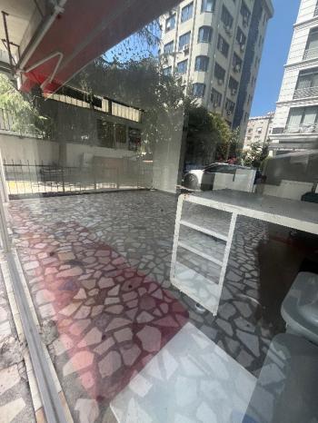 Kozyatağında kiralık dükkan