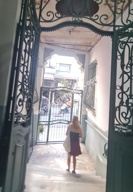 2+1TEVFİK TURA APT DENİZ MANZARALI EŞYALI KİRALIK DAİRE