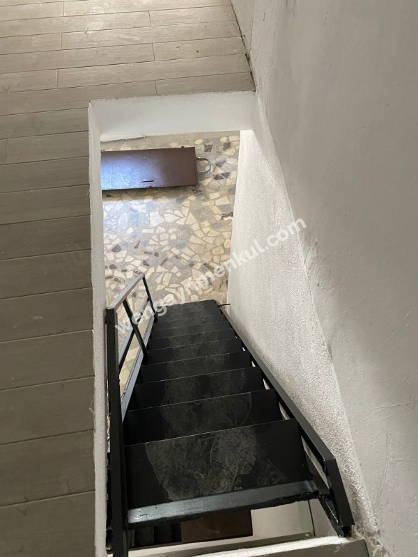 ÇİFT CEPELİ KİRALIK İŞ YERİ 3 KATLI OLDUKÇA KULLANIŞLI MERKEZİ LOKASYONDA 