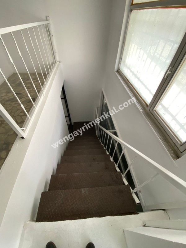 KİRALIK 3 KATLI ÇİFT CEPHELİ GENİŞ DÜKKAN