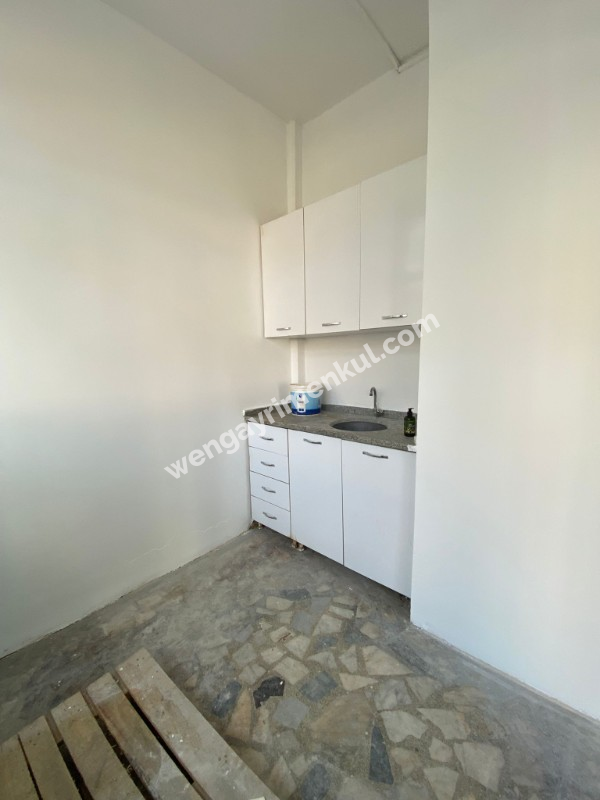 KİRALIK 3 KATLI ÇİFT CEPHELİ GENİŞ DÜKKAN