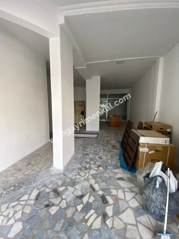 KİRALIK 3 KATLI ÇİFT CEPHELİ GENİŞ DÜKKAN