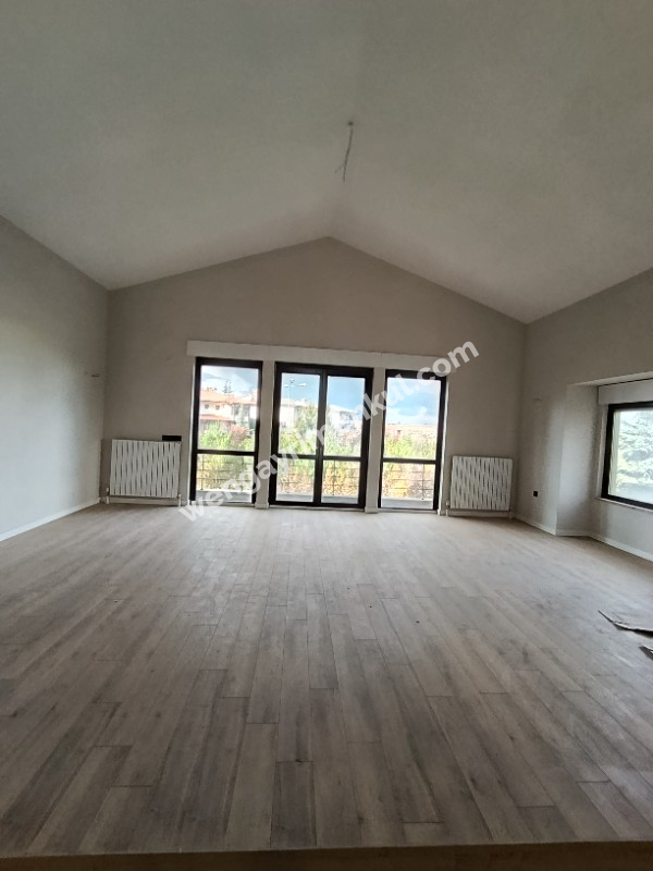 Tulumtaş Kargen Sitesi Müstakil Villa Vişne Cad. No:5