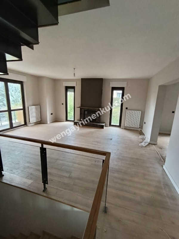 Tulumtaş Kargen Sitesi Müstakil Villa Vişne Cad. No:5