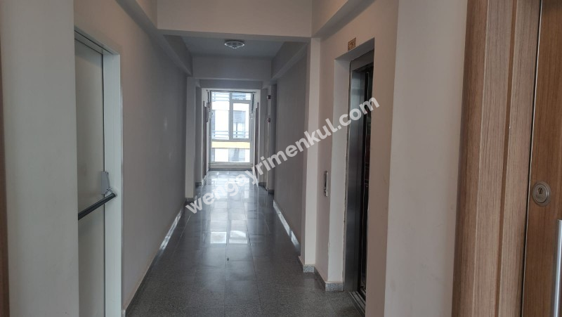 Çekmeköy Taşdelen Çizmeci Metropark Sitesi’nde Satılık 3+1 Lüks Daire 