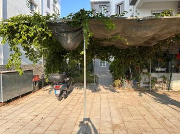 KÜÇÜK KAYMAKLI' DA ZEMİNKAT  SATILIK DAİRE