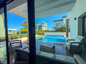 Girne Doğanköy  Kiralık Lüks 5+2 Villa 