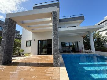 Girne Doğanköy  Kiralık Lüks 5+2 Villa 