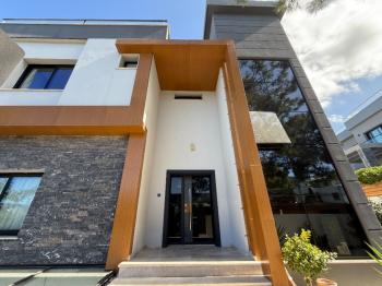 Girne Doğanköy  Kiralık Lüks 5+2 Villa 