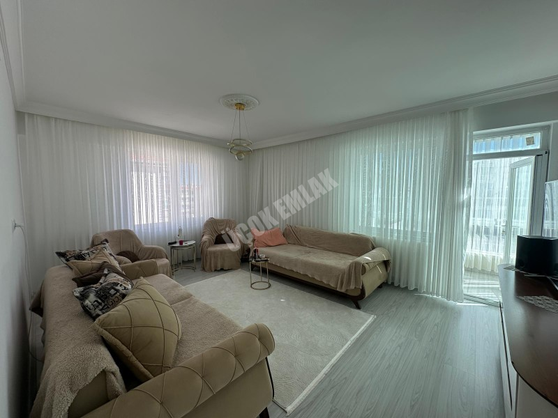 AFYON ÜÇOK EMLAKTAN MAREŞAL F ÇAKMAK MAH SATILIK 3+1 LÜX SIFIR AYARINDA DAİRE