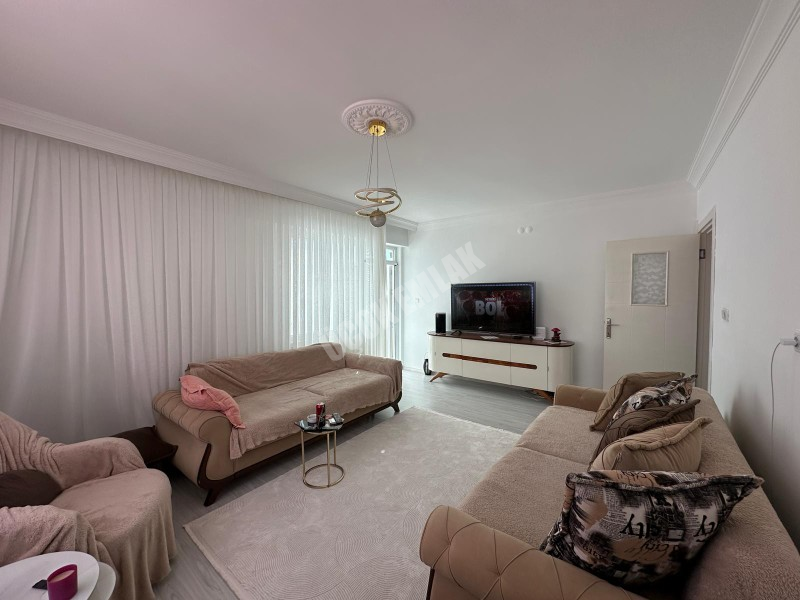 AFYON ÜÇOK EMLAKTAN MAREŞAL F ÇAKMAK MAH SATILIK 3+1 LÜX SIFIR AYARINDA DAİRE