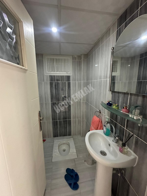 AFYON ÜÇOK EMLAKTAN MAREŞAL F ÇAKMAK MAH SATILIK 3+1 LÜX SIFIR AYARINDA DAİRE