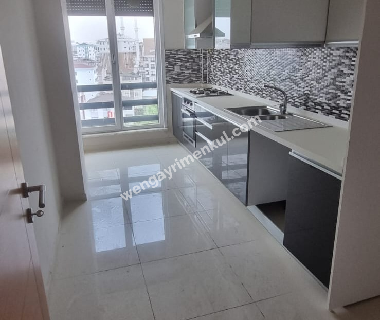 Çekmeköy Taşdelen Çizmeci Metropark Sitesi’nde Satılık 3+1 Lüks Daire 