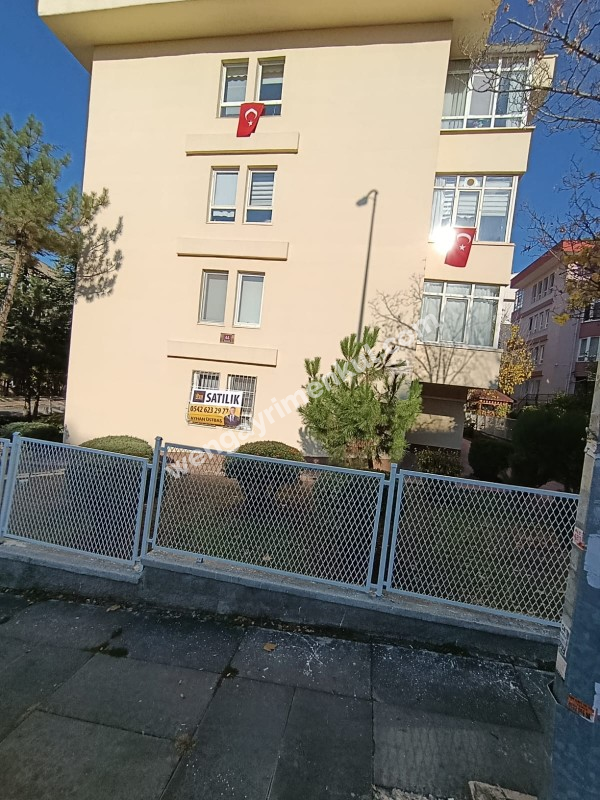 Barış Manço Caddesi Satılık 3+1 Daire