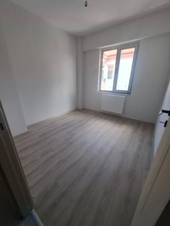 GÜVENAY - ÇORUM ULUKAVAK VARİNLİ CADDESİ ÜZERİ 2+1 SATILIK DAİRE