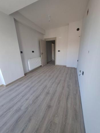 GÜVENAY - ÇORUM ULUKAVAK VARİNLİ CADDESİ ÜZERİ 2+1 SATILIK DAİRE