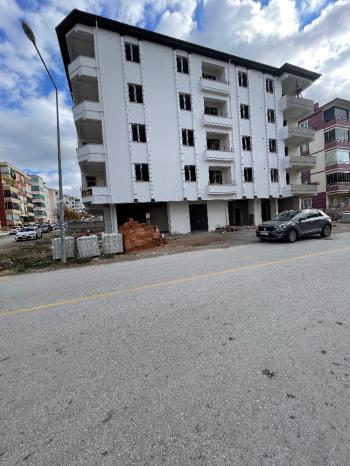 Güvenay - Çorum Buharaevler Bekir Aksoy İlkokulu Yakını Satılık 3+1 Daire 