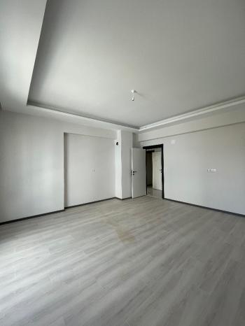 Güvenay - Çorum Ulukavak İkbal Evleri Karşısı   3+1 Satılık Daire 