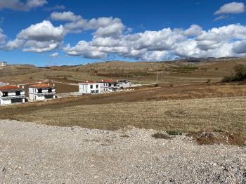 GÜVENAY - ÇORUM SLİMKENT 550 M² SATILIK KÖŞEBAŞI VİLLA ARSASI
