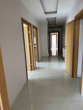 GÜVENAY - ÇORUM ÜÇTUTLAR AHÇILAR SOKAKLAR'DA GENİŞ LÜKS 4+1 KİRALIK DAİRE