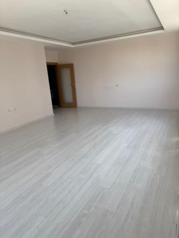 GÜVENAY - ÇORUM ÜÇTUTLAR AHÇILAR SOKAKLAR'DA GENİŞ LÜKS 4+1 KİRALIK DAİRE