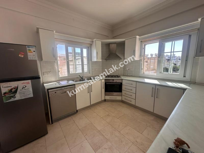 KÜÇÜK KAYMAKLI' DA ÖĞRENCİYE KİRALIK DAİRE 