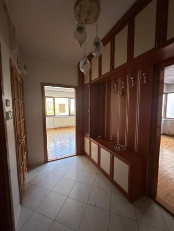 AFYON ÜÇOK EMLAKTAN ESENTEPE MAH KİRALIK 3+1 BAKIMLI TEMİZ DAİRE