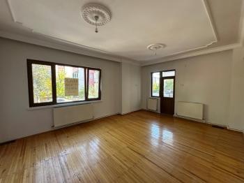 AFYON ÜÇOK EMLAKTAN ESENTEPE MAH KİRALIK 3+1 BAKIMLI TEMİZ DAİRE