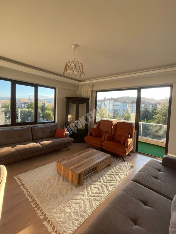 AFYON ÜÇOK EMLAKTAN KANLICA MAHALLESİNDE 3+1 LÜX SATILIK DAİRE