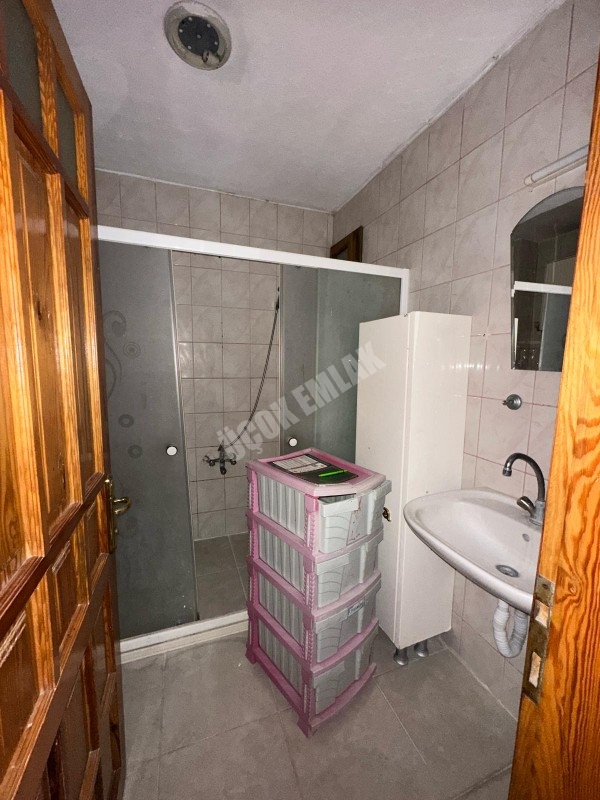 AFYON ÜÇOK EMLAKTAN ESENTEPE MAH KİRALIK 3+1 BAKIMLI TEMİZ DAİRE