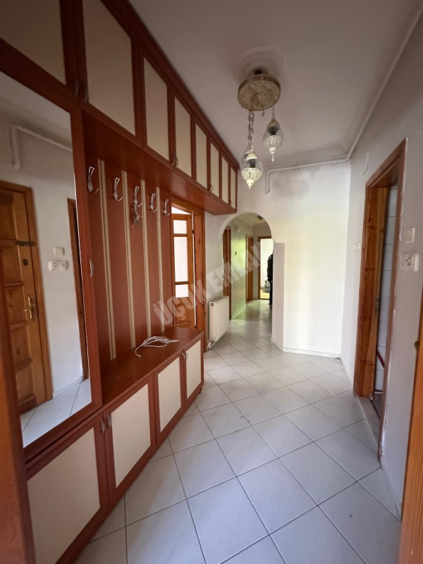 AFYON ÜÇOK EMLAKTAN ESENTEPE MAH KİRALIK 3+1 BAKIMLI TEMİZ DAİRE