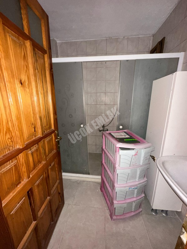 AFYON ÜÇOK EMLAKTAN ESENTEPE MAH KİRALIK 3+1 BAKIMLI TEMİZ DAİRE